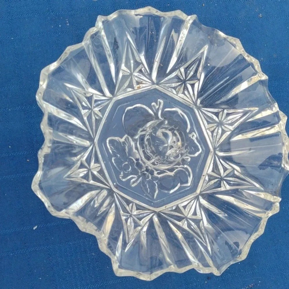 3 Ashtrays& pair of candle holders - Picture 2 of 5